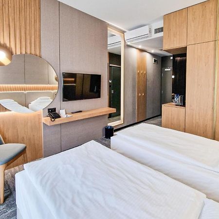 Hotel Arkas Prószków Kültér fotó