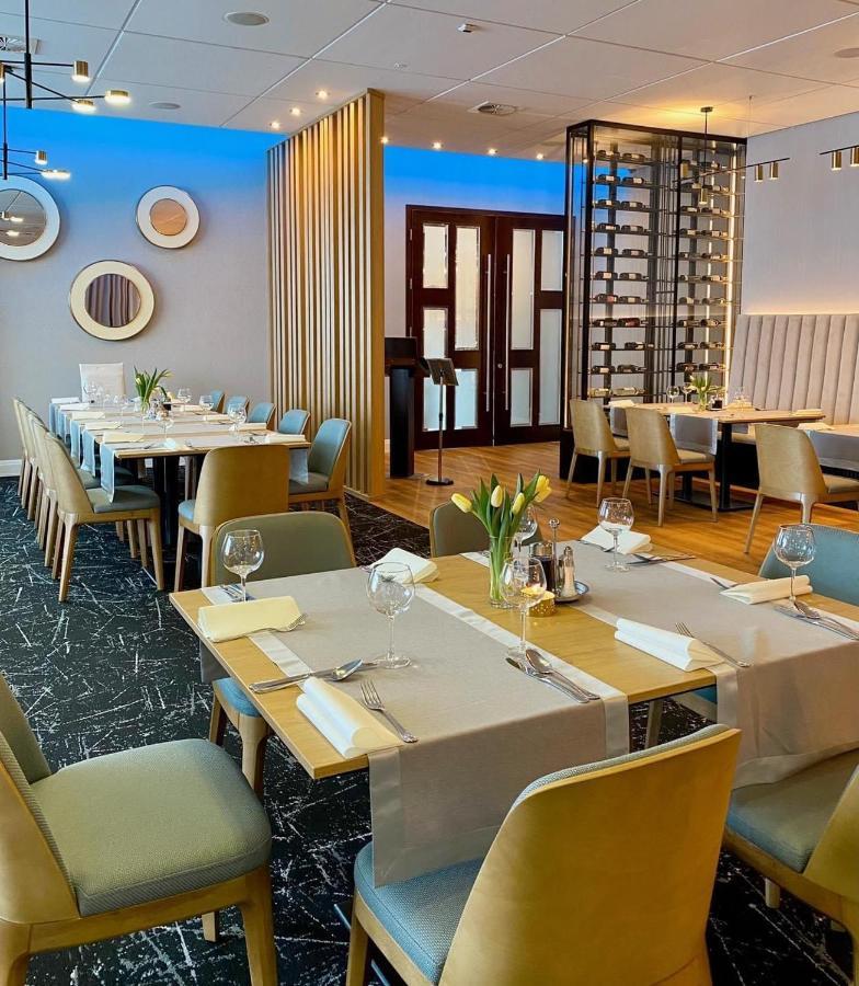 Hotel Arkas Prószków Kültér fotó