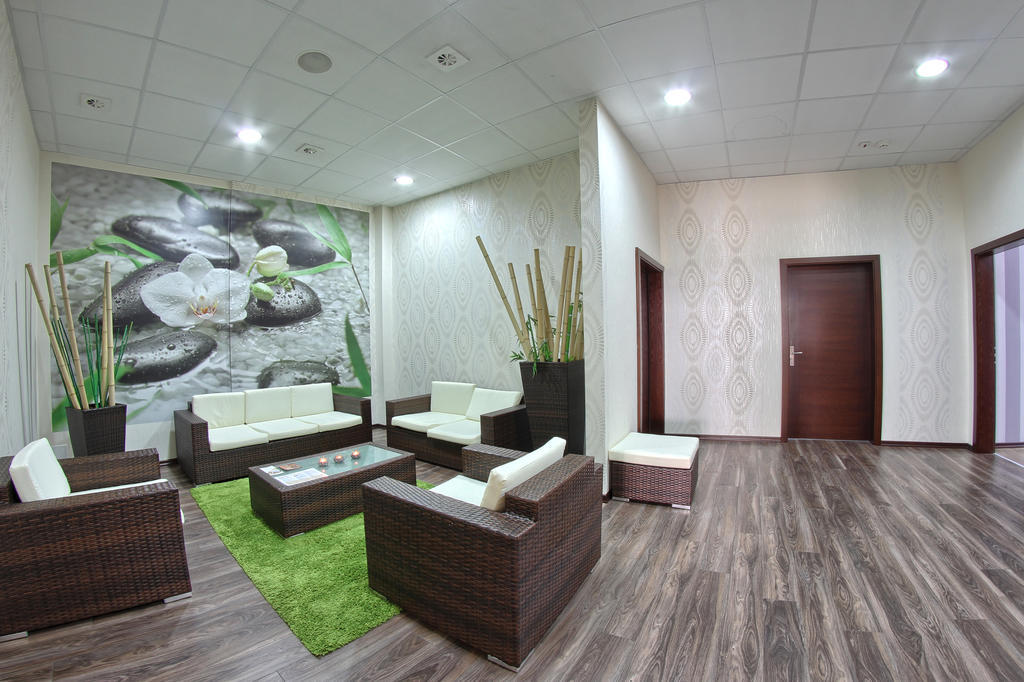 Hotel Arkas Prószków Kültér fotó