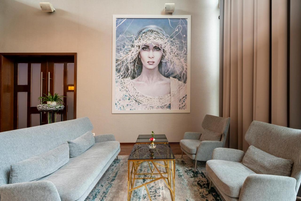 Hotel Arkas Prószków Kültér fotó