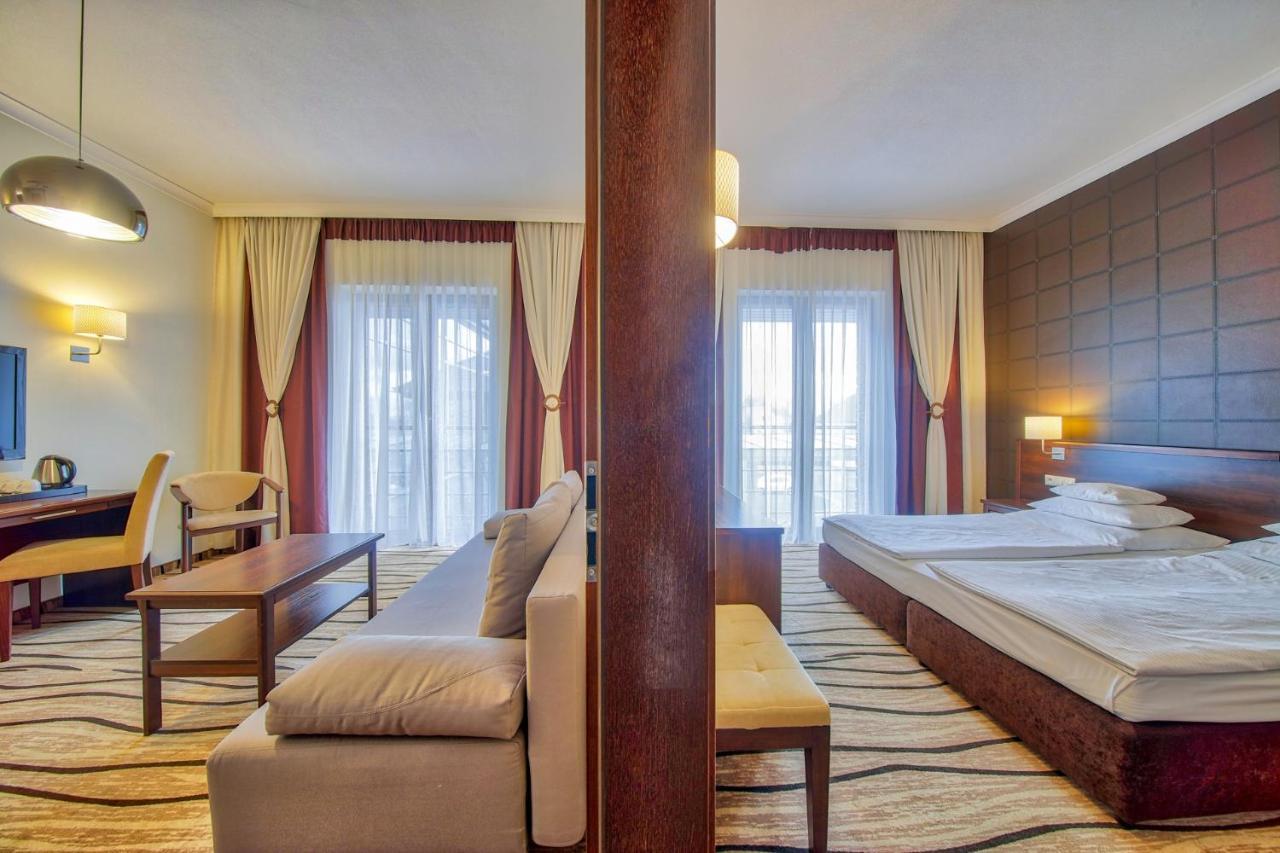 Hotel Arkas Prószków Kültér fotó